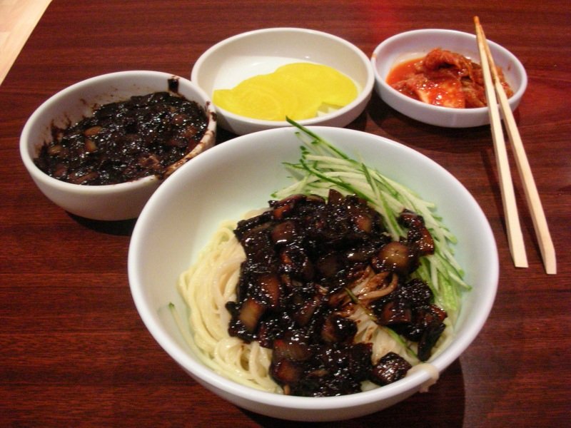 Korean.cuisine-Jajangmyeon-01.jpg