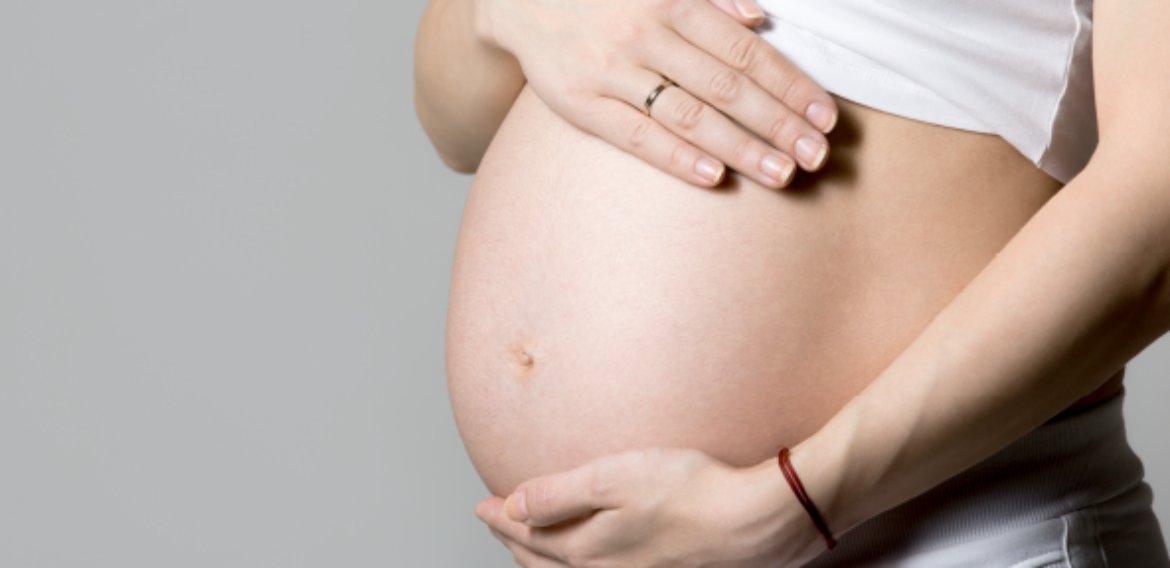 Dores nas costas atingem até 80% das mulheres grávidas – InterFISIO