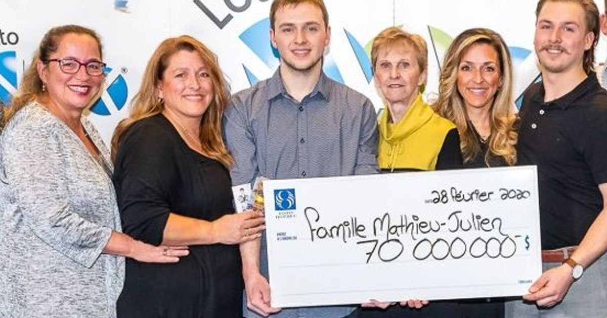 a 22 year old quebec grocery store worker bagged 70 million lottery jackpot.jpg?resize=412,275 - A 22-Year-Old Grocery Store Worker Won A $70-Million Lottery Jackpot