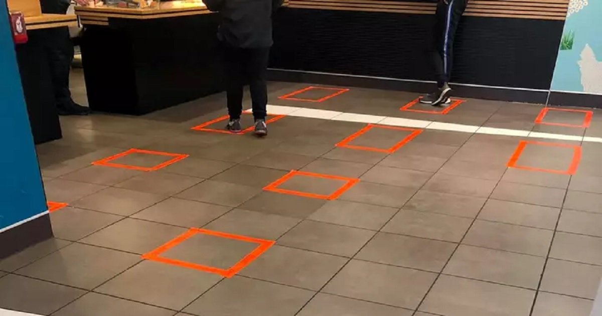 b3 1.jpg?resize=412,275 - Simple But Ingenious Marks At McDonald's Store To Keep Proper Distance Between Customers