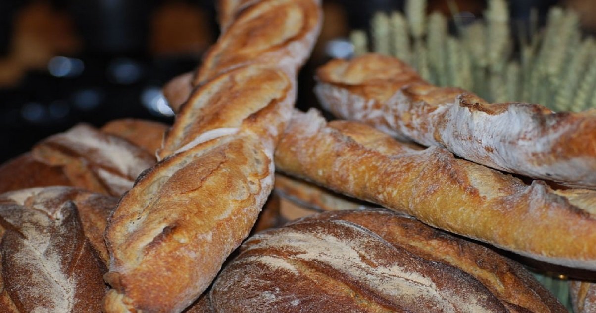 baguette.jpg?resize=412,275 - Confinement: Dans le Var, une commune verbalise les personnes qui n'achètent qu'une baguette à la boulangerie