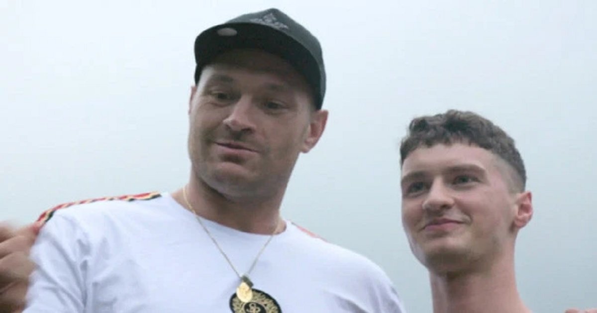 f3.jpg?resize=1200,630 - Tyson Fury Gave Heartfelt Advice To A Fan Who Was Battling Mental Health Issues