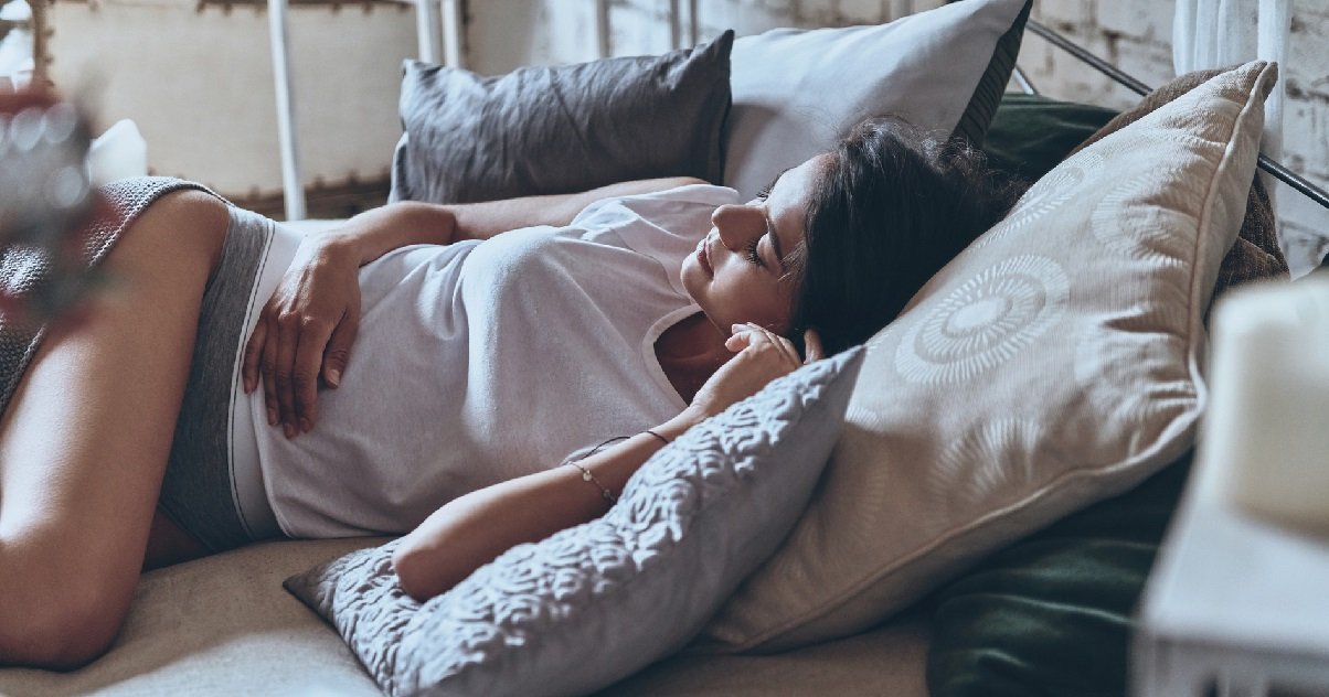 femme 2.jpg?resize=412,275 - Mesdames, savez-vous pourquoi il ne faut pas dormir avec une petite culotte ?