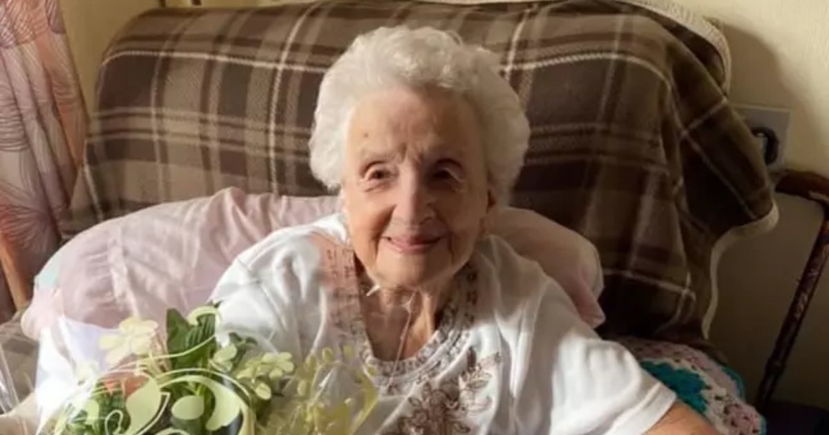 lillian6.png?resize=412,275 - 92-Year-Old Woman Begged People To Think About Those In Care Homes Before Emptying Supermarket Shelves