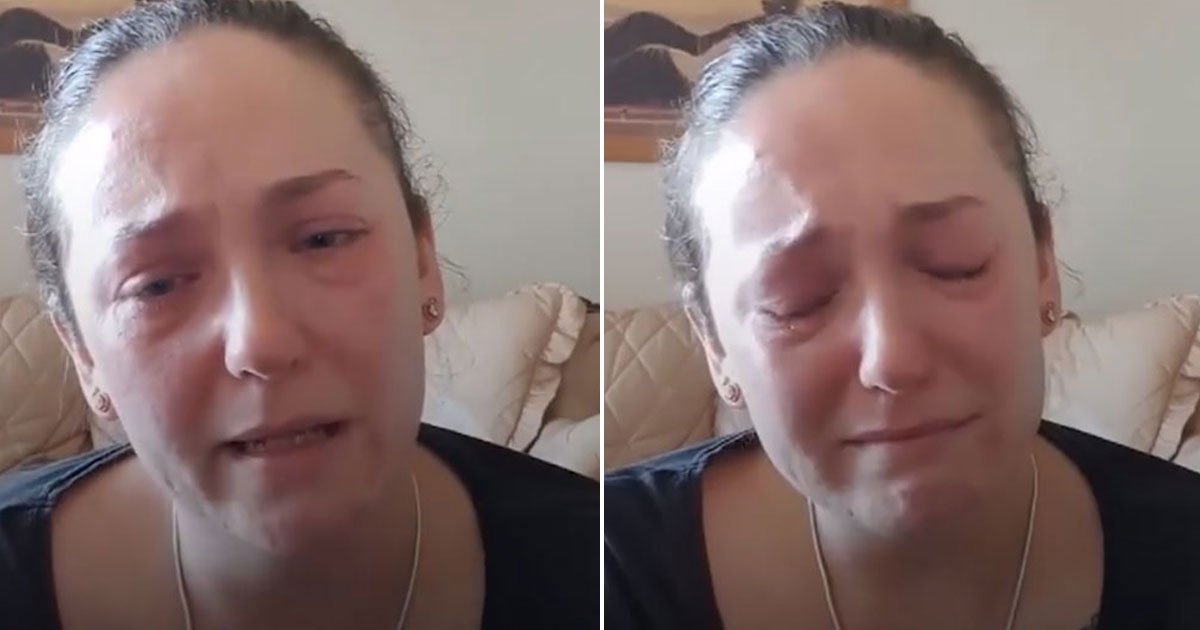 nurse cried moving away from 2 year old coronavirus.jpg?resize=412,275 - Tearful Nurse Described The Moment She Told Her 2-year-old She’s Going Away For 3 Months To Protect Her From Coronavirus