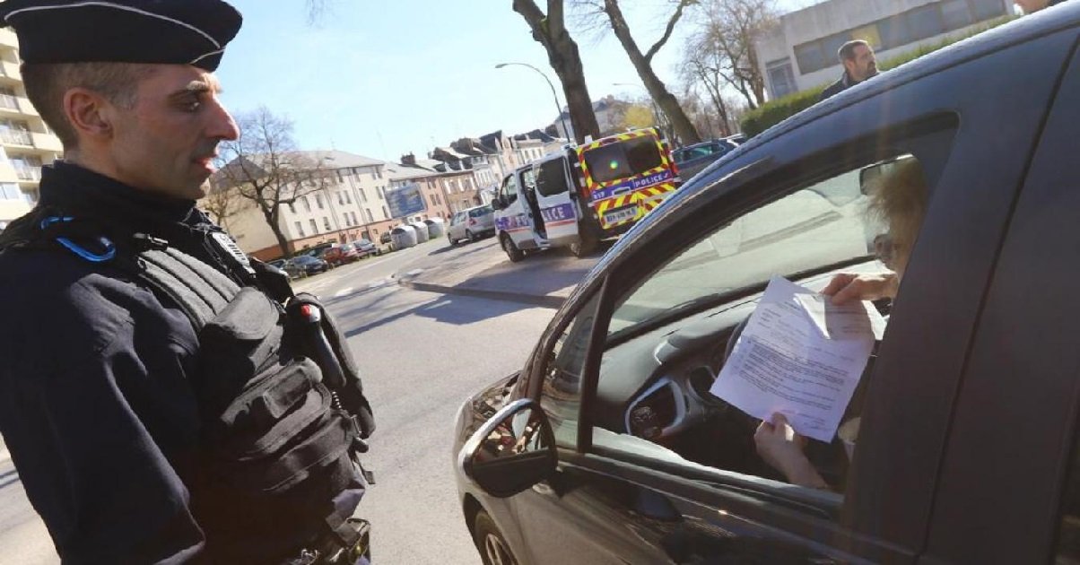 police 2.jpg?resize=412,275 - Alerte Info: l'Assemblée nationale a durci les sanctions en cas de violation des règles de confinement