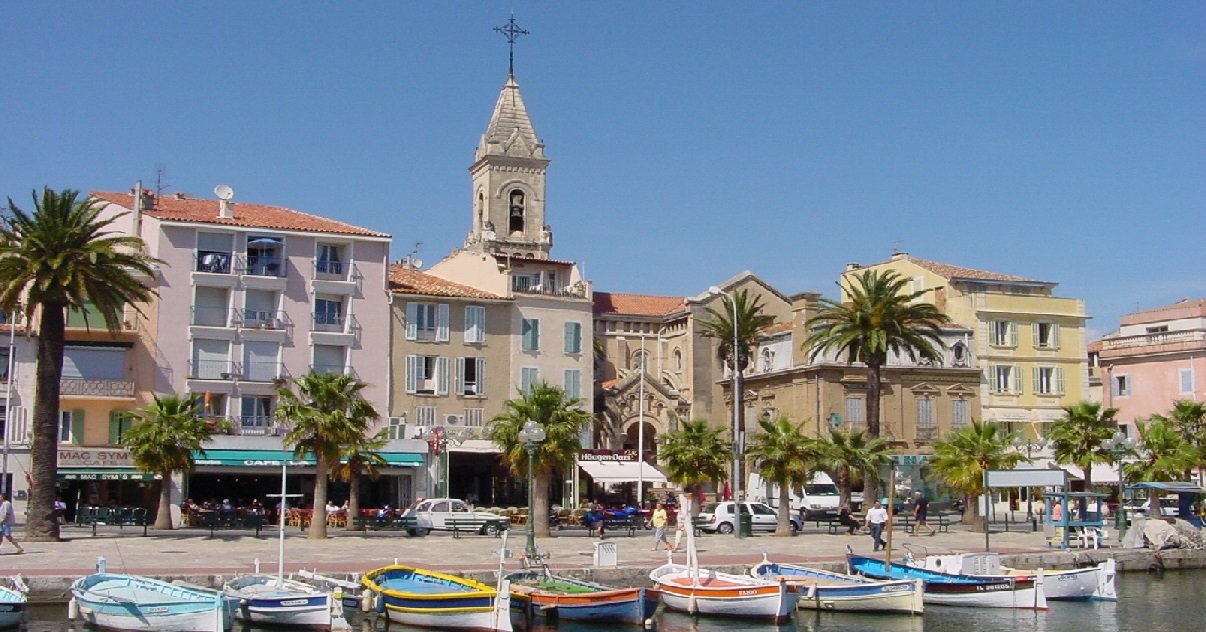 sanary sur mer.jpg?resize=412,275 - Dans une commune du Var il est maintenant interdit de sortir à plus de dix mètres de chez soi