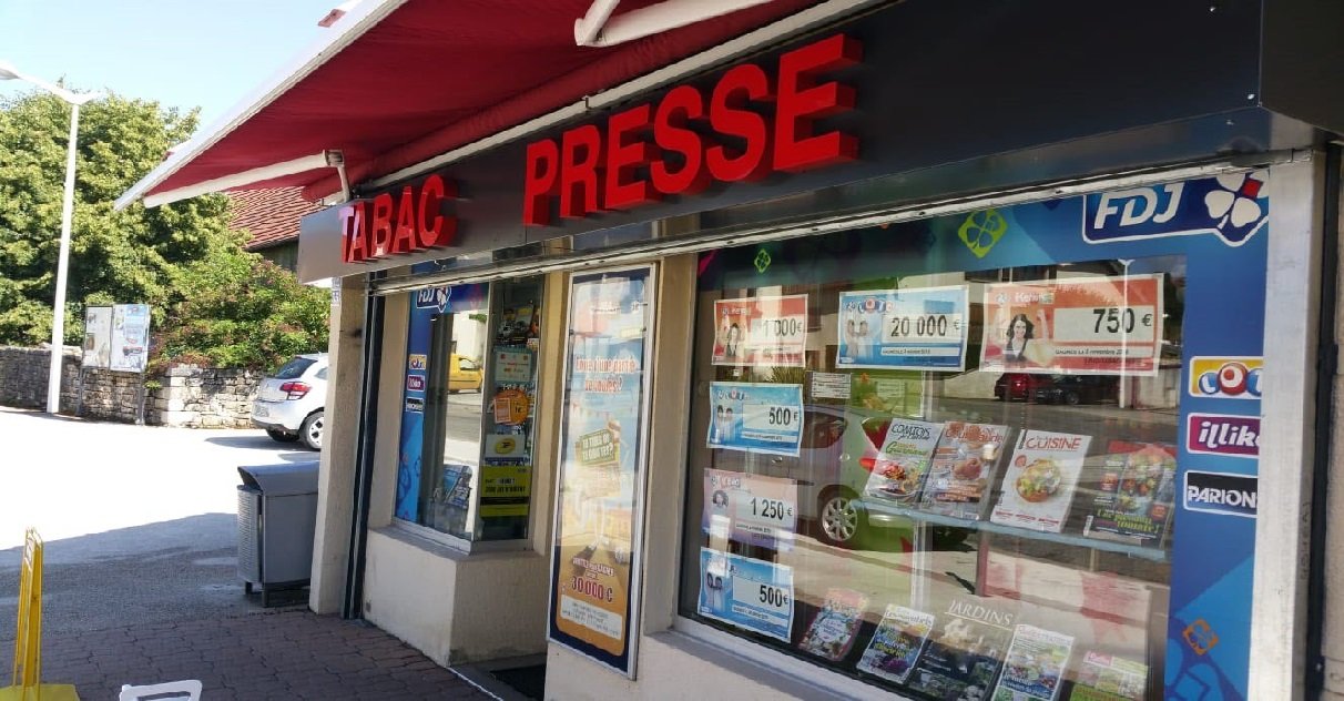 tabac.jpg?resize=412,275 - Insolite: Un buraliste du Havre à la bonne idée de vendre des attestations de déplacement !