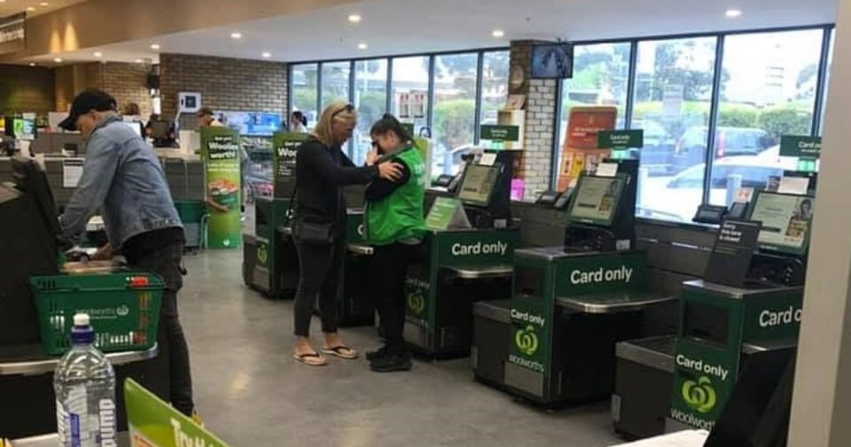 untitled design 16 3.png?resize=412,232 - Supermarket Employee In Tears After Getting Verbally Assaulted By Panic Buyers