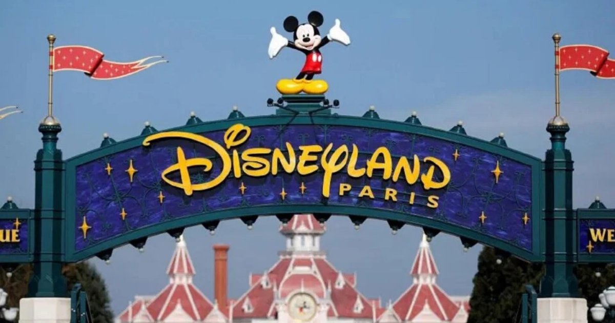untitled design 77.png?resize=1200,630 - Disneyland To Remain Open After Employee Got Tested Positive For Coronavirus