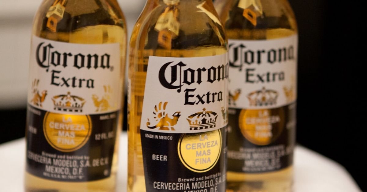 vonjour1.jpg?resize=412,232 - Belgique : ce magasin de bière avait osé l'humour noir pour une offre promotionnelle sur la Corona