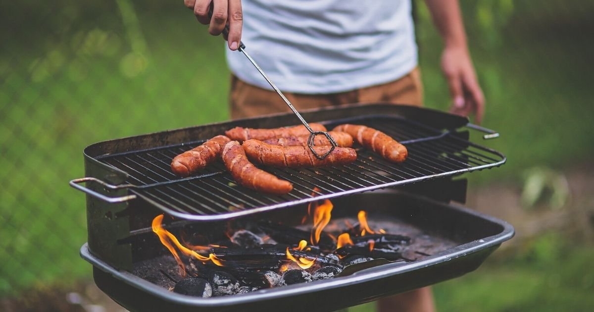 vonjour13.jpg?resize=412,275 - Malgré le confinement, ils organisent un barbecue... et écopent de 1600 euros d'amende