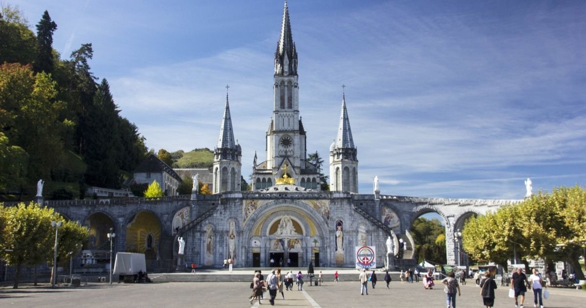 vonjour7 1.jpg?resize=1200,630 - Coronavirus : le sanctuaire de Lourdes a fermé