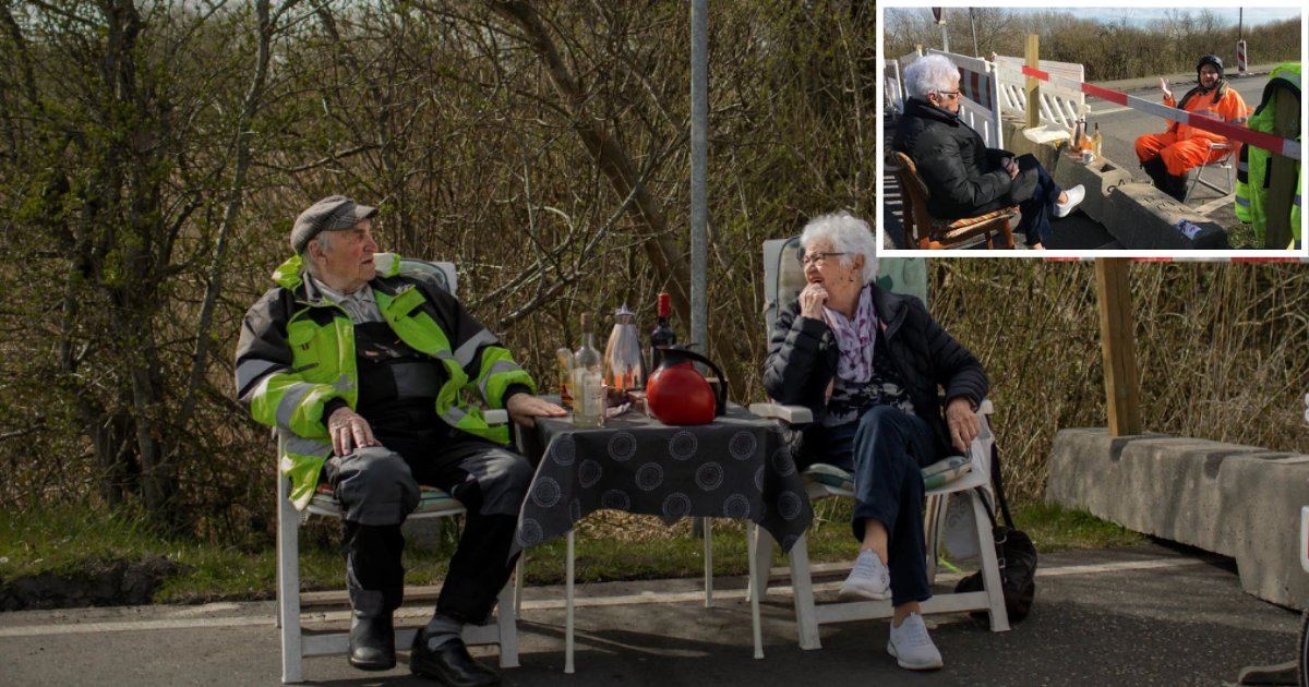 1 86.png?resize=412,275 - Elderly Couple Enjoyed Border Dates As They Are Separated By The Pandemic