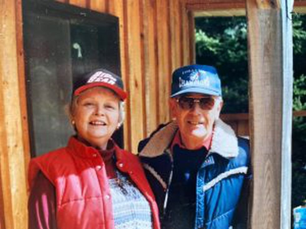 Ted Pollock vivía en el asilo Pinecrest en Bobcaygeon, Ontario. Con 91 años, su única compañía era su esposa, Jean. (Foto: Facebook)