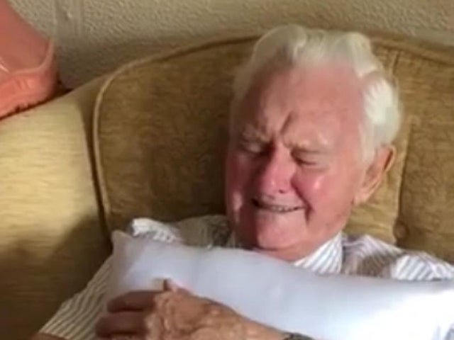 Lancashire D-Day veteran Ken Benbow overcome with emotion as he ...