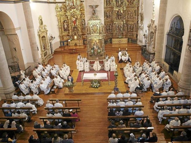 Decenas de curas católicos están casados en España | España | EL MUNDO
