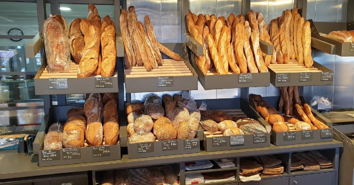 boulangerie.jpg?resize=412,275 - Solidarité: La gendarmerie a fait un étrange cadeau au boulanger de Noyers-sur-Jabron (04)