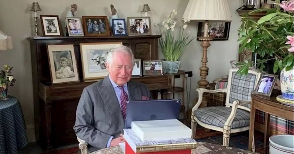 c10.jpg?resize=1200,630 - Prince Charles Shared The Inside Of His Birkhall Office While In Self-Quarantine