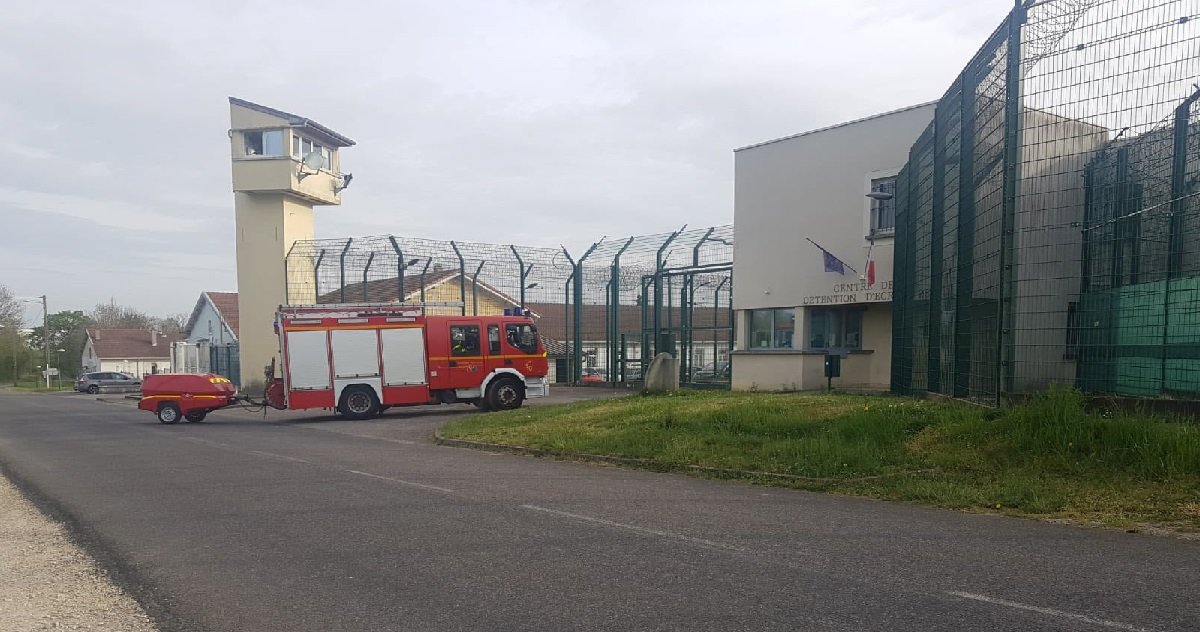 centre de detention decrouves.jpg?resize=412,275 - Une importante mutinerie et un incendie ont eu lieu dans au centre de détention d’Ecrouves