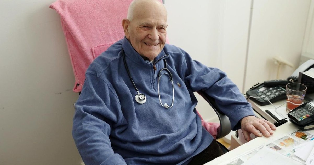 christian chenay.jpg?resize=1200,630 - Belle histoire du jour: un médecin de 98 ans reprend ses fonctions et s'occupe des malades du coronavirus