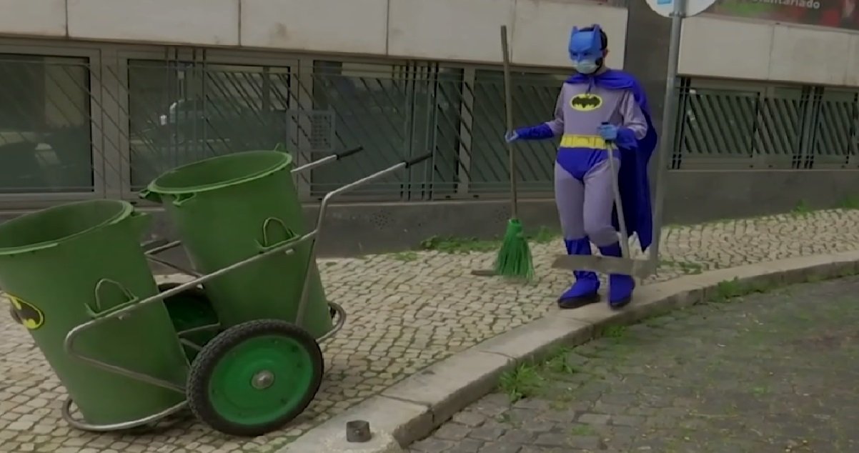 engie 1.jpg?resize=1200,630 - Lisbonne: les éboueurs et les livreurs portent des costumes de super-héros