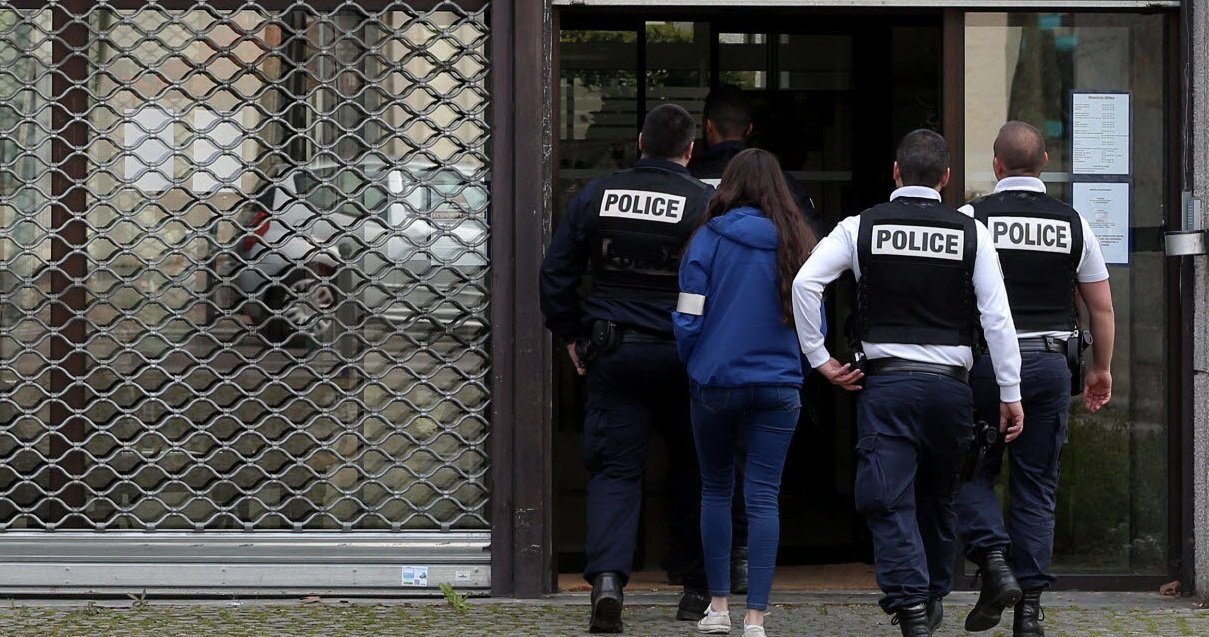 gav.jpg?resize=1200,630 - Val-de-Marne: Une enseignante a avoué à la police avoir violé sa fille de 6 mois