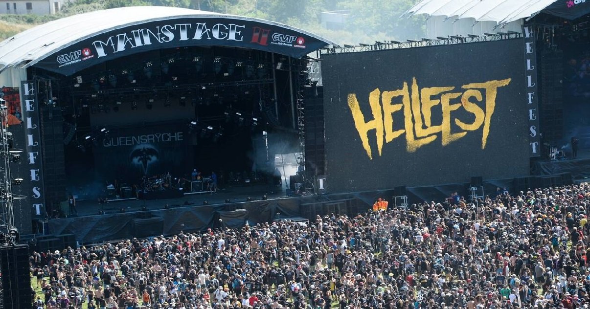 hellfest.jpg?resize=412,275 - Hellfest: la 15ème édition qui était prévue en juin, est officiellement annulée !