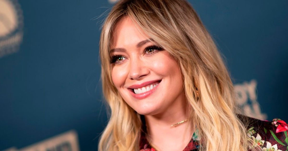 hilary duff showed how to deal with the situation when you are mad at your man in a short clip.jpg?resize=1200,630 - Hilary Duff Showed How To Deal With Dispute With Your Partner