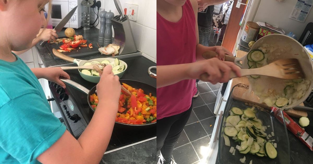 mother gave her daughters six days six meals challenge to teach them how to cook for the family on a budget.jpg?resize=412,275 - A Mom-Of-Five Challenged Her Kids To Make 6 Meals For 6 Days For Just $45 To Teach Them How To Meal Plan