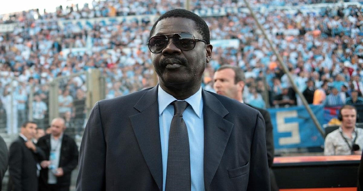 pape diouf.jpg?resize=412,275 - Pape Diouf, ancien président de l'OM est décédé du coronavirus !