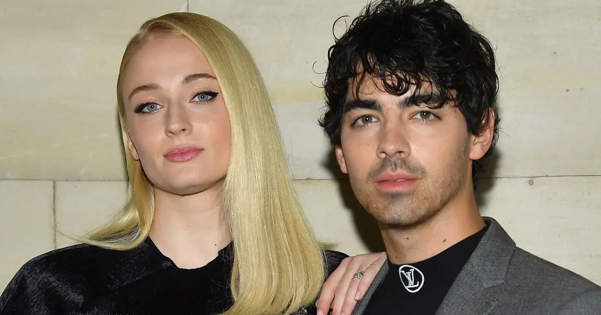 sophie turned asked joe jonas to watch all the harry potter movies if he wants to date her.jpg?resize=412,232 - Sophie Turner Asked Joe Jonas To Watch All The Harry Potter Movies If He Wants To Date Her