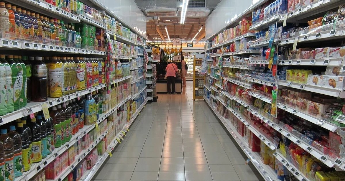 untitled design 10 2.png?resize=412,232 - Shopper Spat At Supermarket Employee After She Was Asked To Leave For Refusing To Obey Social Distancing Rules
