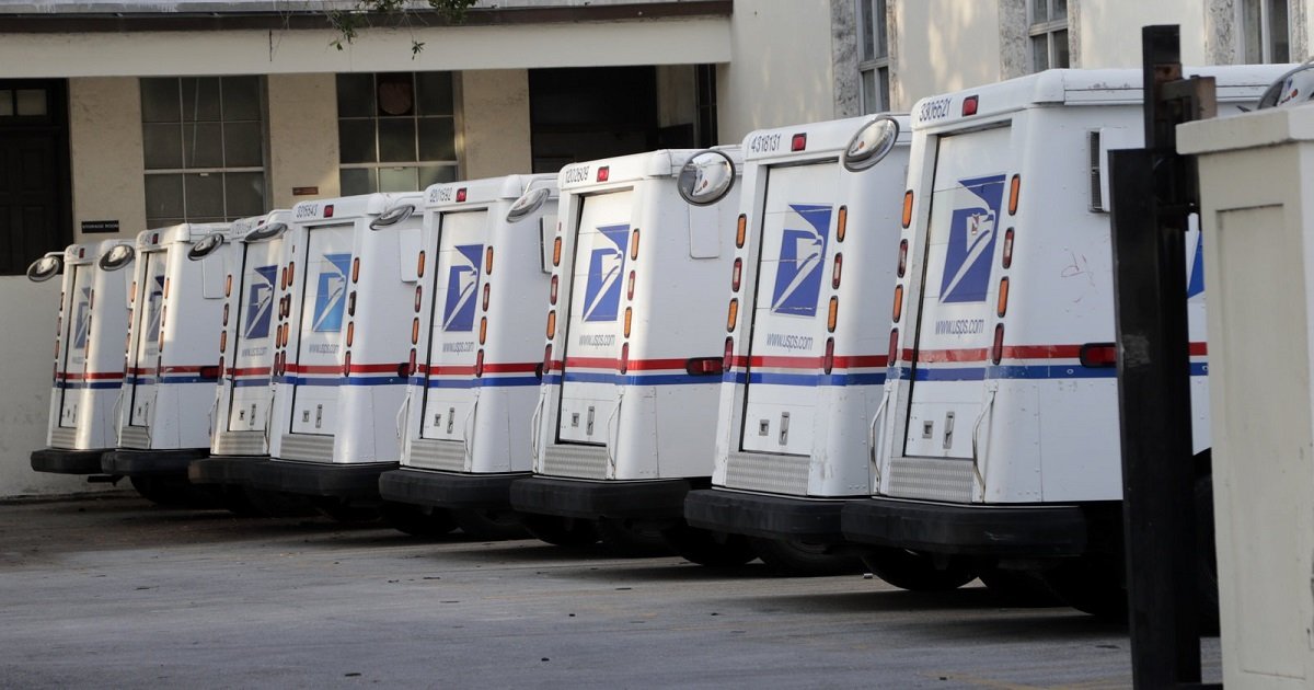 usps1.jpg?resize=412,232 - People Are Showing Appreciation For Postal Workers By Praise And Buying Stamps