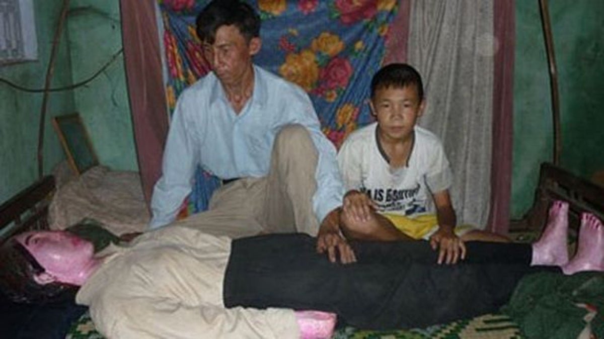 Un vietnamita lleva nueve años durmiendo junto al cadáver de su ...