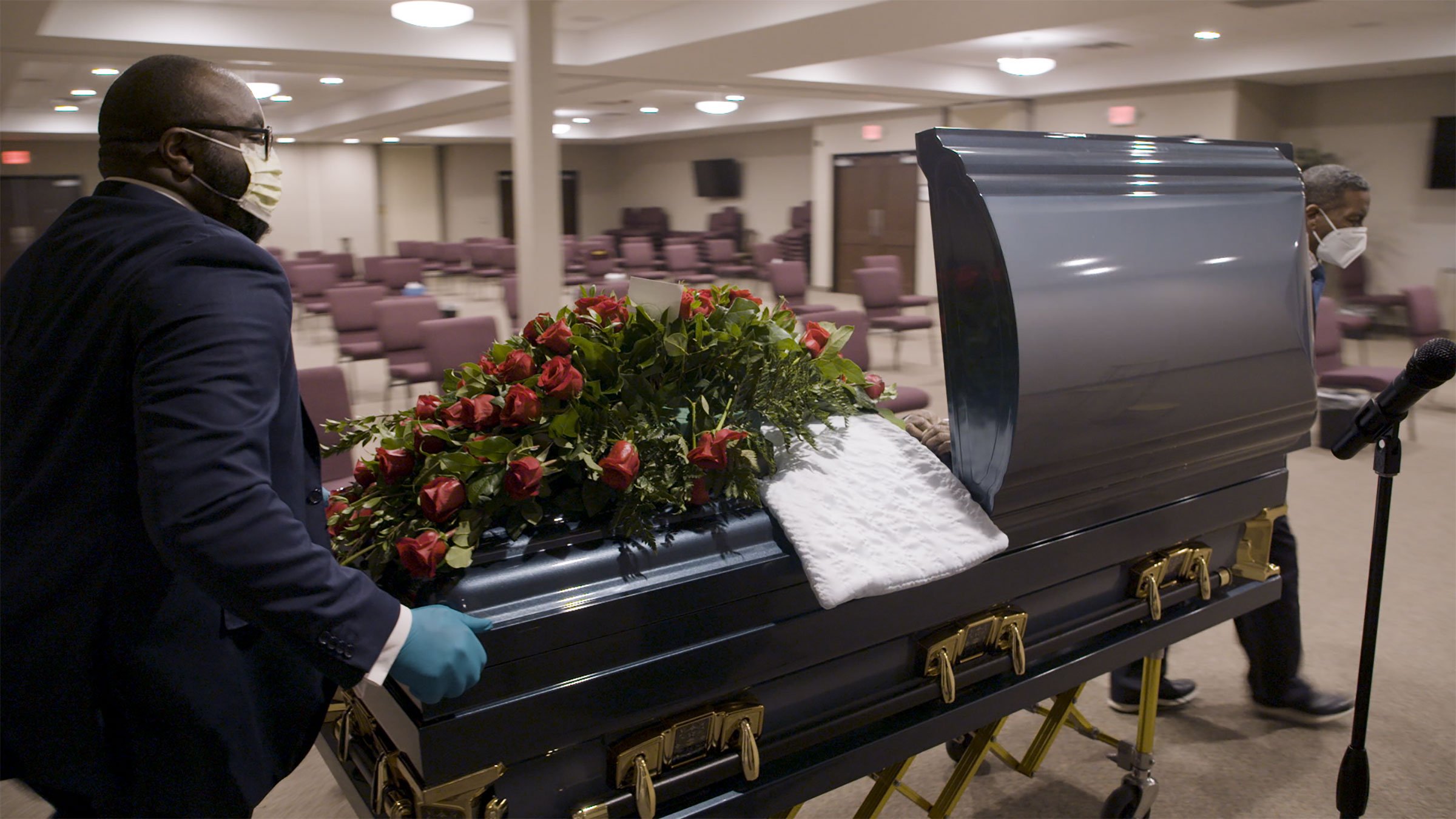 Three Days in a Detroit Funeral Home Ravaged by COVID-19 | Time