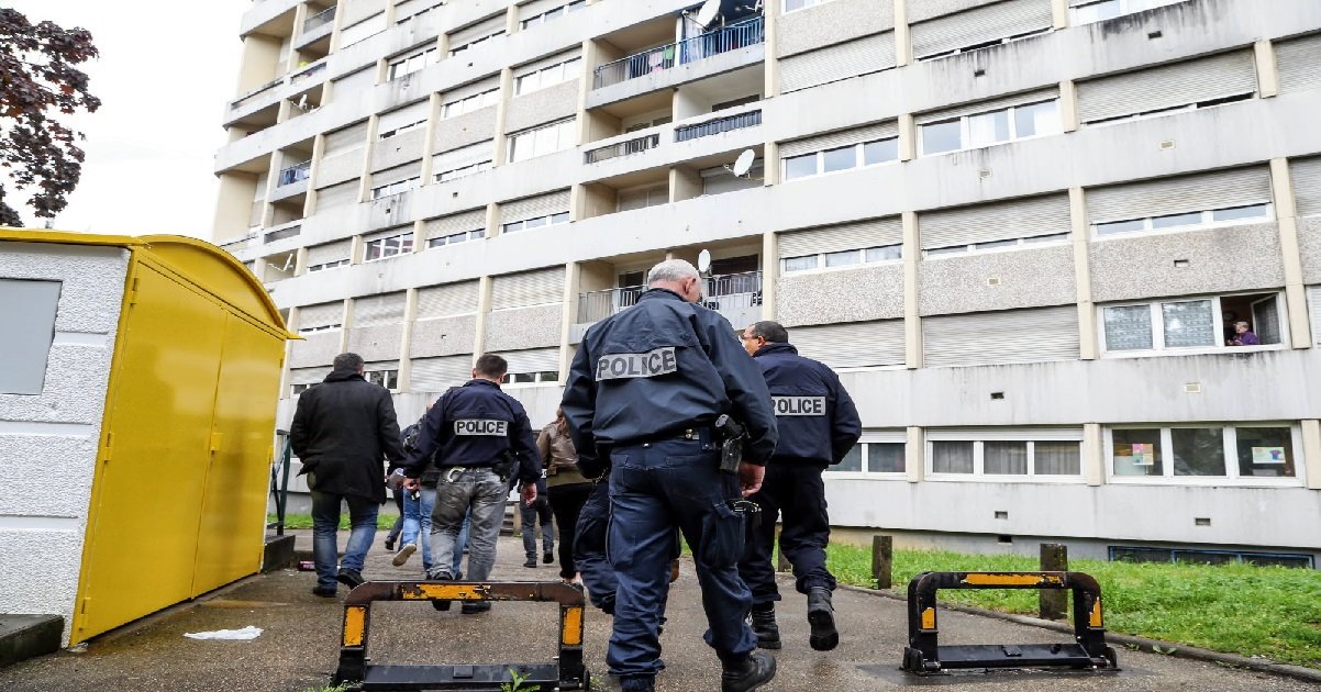 besancon.jpg?resize=412,275 - Besançon: un jeune homme de 17 ans a été abattu dans le quartier sensible de Planoise