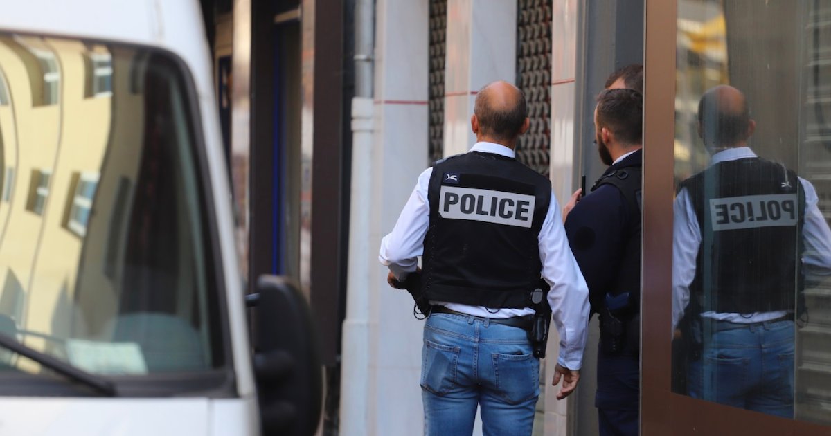 conflit voisinage.png?resize=412,232 - Lyon : Un homme a poignardé sa voisine parce qu'elle faisait trop de bruit