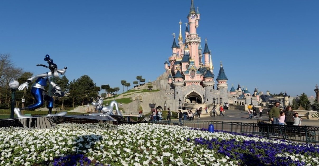 disney.jpeg?resize=412,275 - Confinement de rêve: Un homme s'est installé à Disney World pour faire du camping