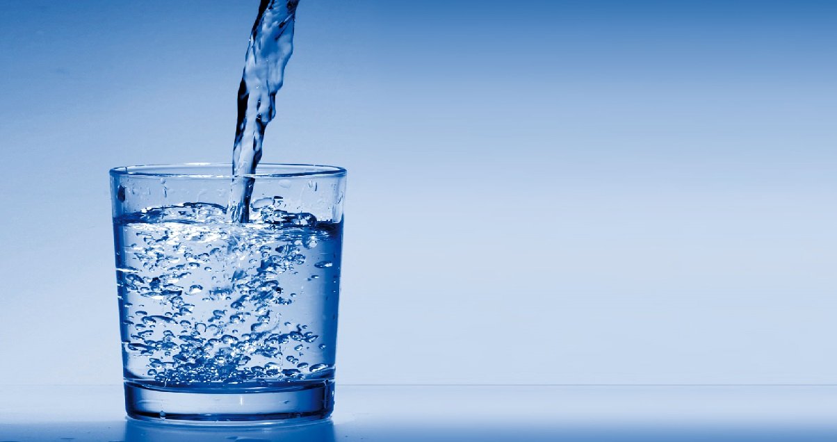 eau.jpg?resize=1200,630 - Une étude révèle que l'eau ne serait pas la boisson la plus hydratante