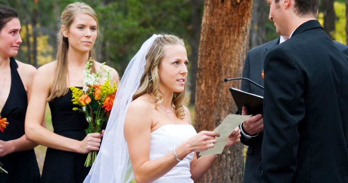 Измена жених сестры читать полностью. Невеста изменяет жениху на свадьбе. Cheating before Wedding. Жених изменил на свадьбе с сестрой.
