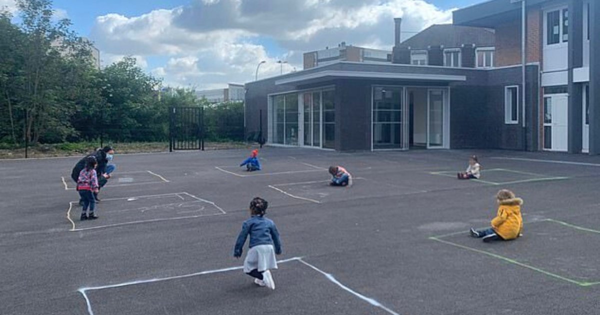 kids4.png?resize=412,232 - Heartbreaking Photos Of Children Playing In 'Isolation Zones' After Schools Reopened Caused Outcry