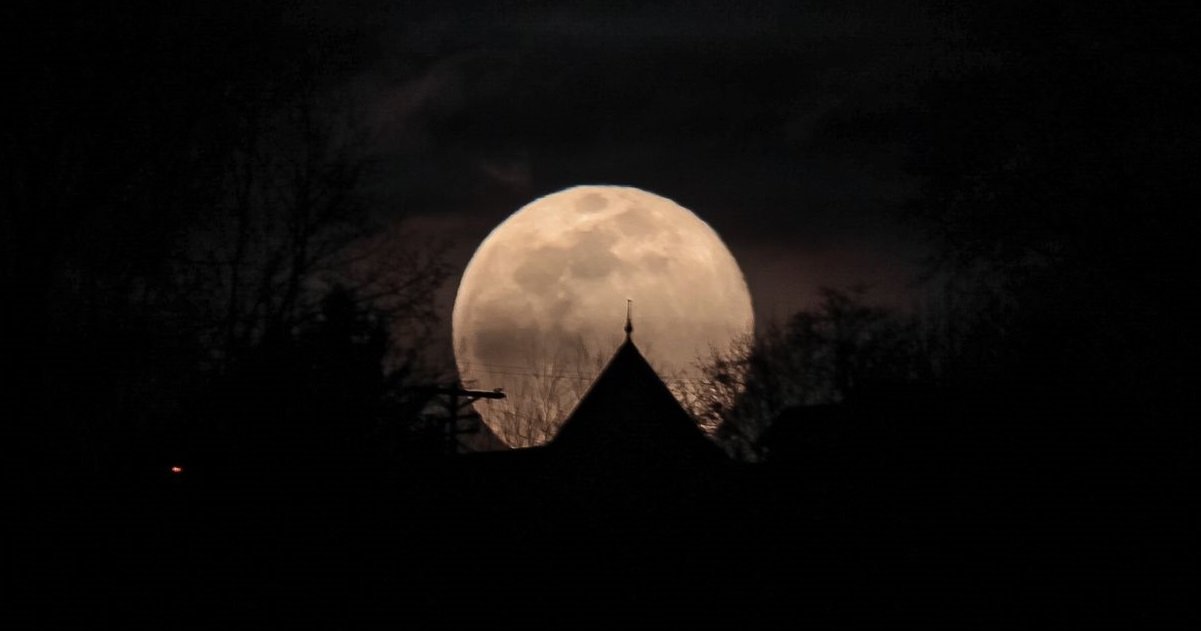 lune 1.jpg?resize=1200,630 - Voûte Céleste: dans la nuit du 7 au 8 mai, un beau spectacle aura lieu dans le ciel !