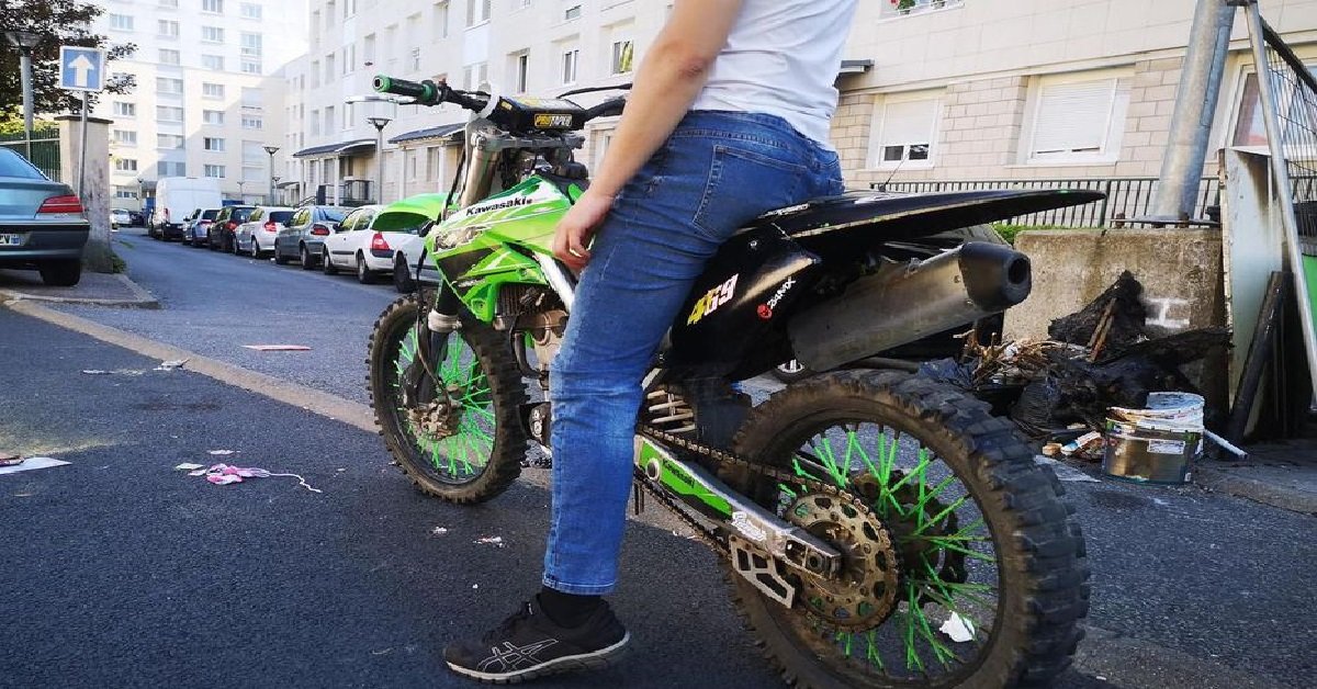 moto 1.jpg?resize=1200,630 - Nantes: un jeune homme de 17 ans s'est tué en moto dans le quartier de la Bottière