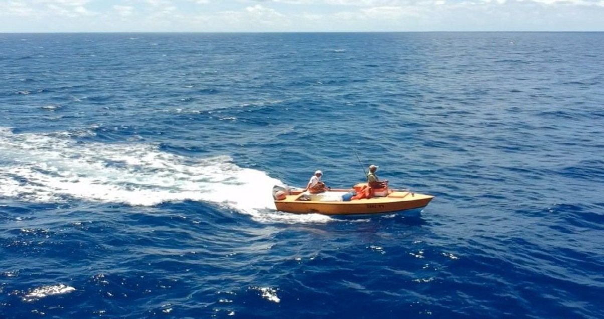 pecheurs.jpg?resize=412,275 - Pêcheurs: deux hommes, partis pêcher dans le Pacifique, ont erré pendant six semaines !