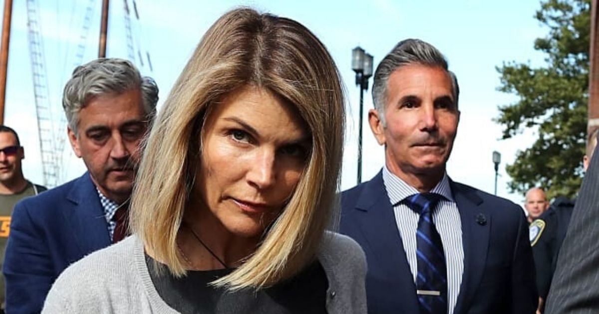 untitled design 1 14.jpg?resize=412,275 - Lori Loughlin And Mossimo Giannulli Signed A Plea Deal To Avoid Years In Prison Over College Admission Scandal
