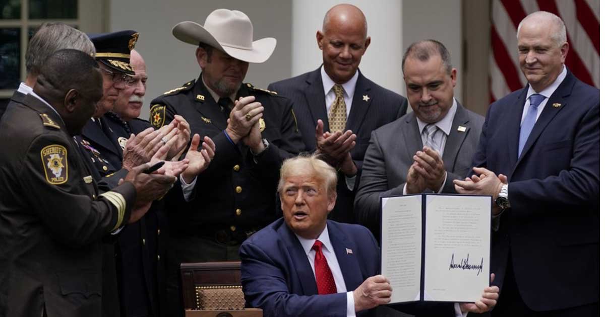 1 89.jpg?resize=412,275 - Executive Order Signed To Encourage Better Police Practices