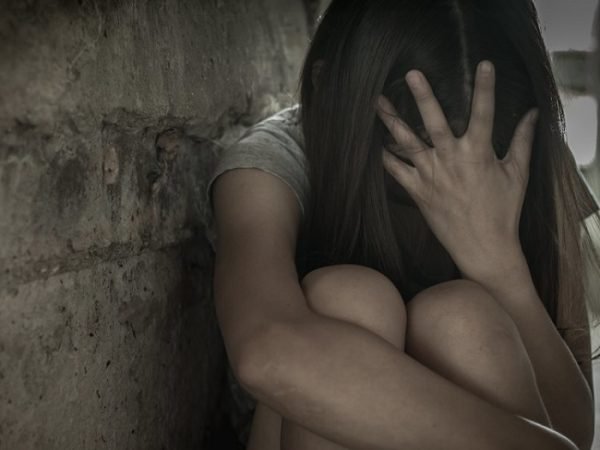 Adolescente es violada por sus compañeros en despedida de curso