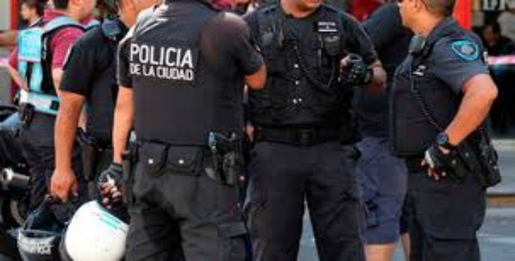 Argentina: cinco policías acusados de abusar sexualmente en grupo ...