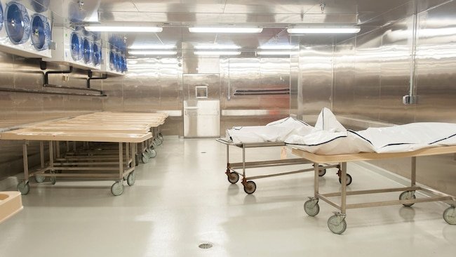 Woman wakes up in body bag